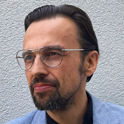  Dr. Radoslaw Sajna-Kunowsky
